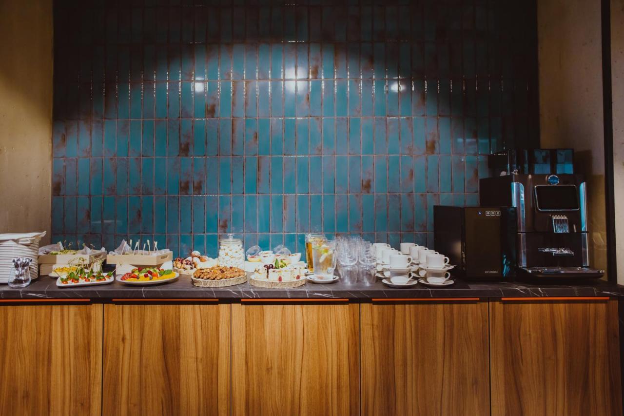 Arche Hotel Wroclaw Airport Екстериор снимка