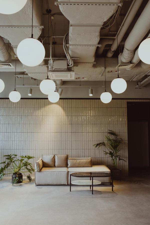 Arche Hotel Wroclaw Airport Екстериор снимка