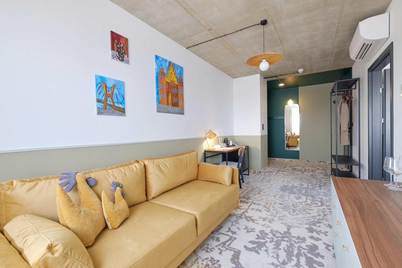 Arche Hotel Wroclaw Airport Екстериор снимка