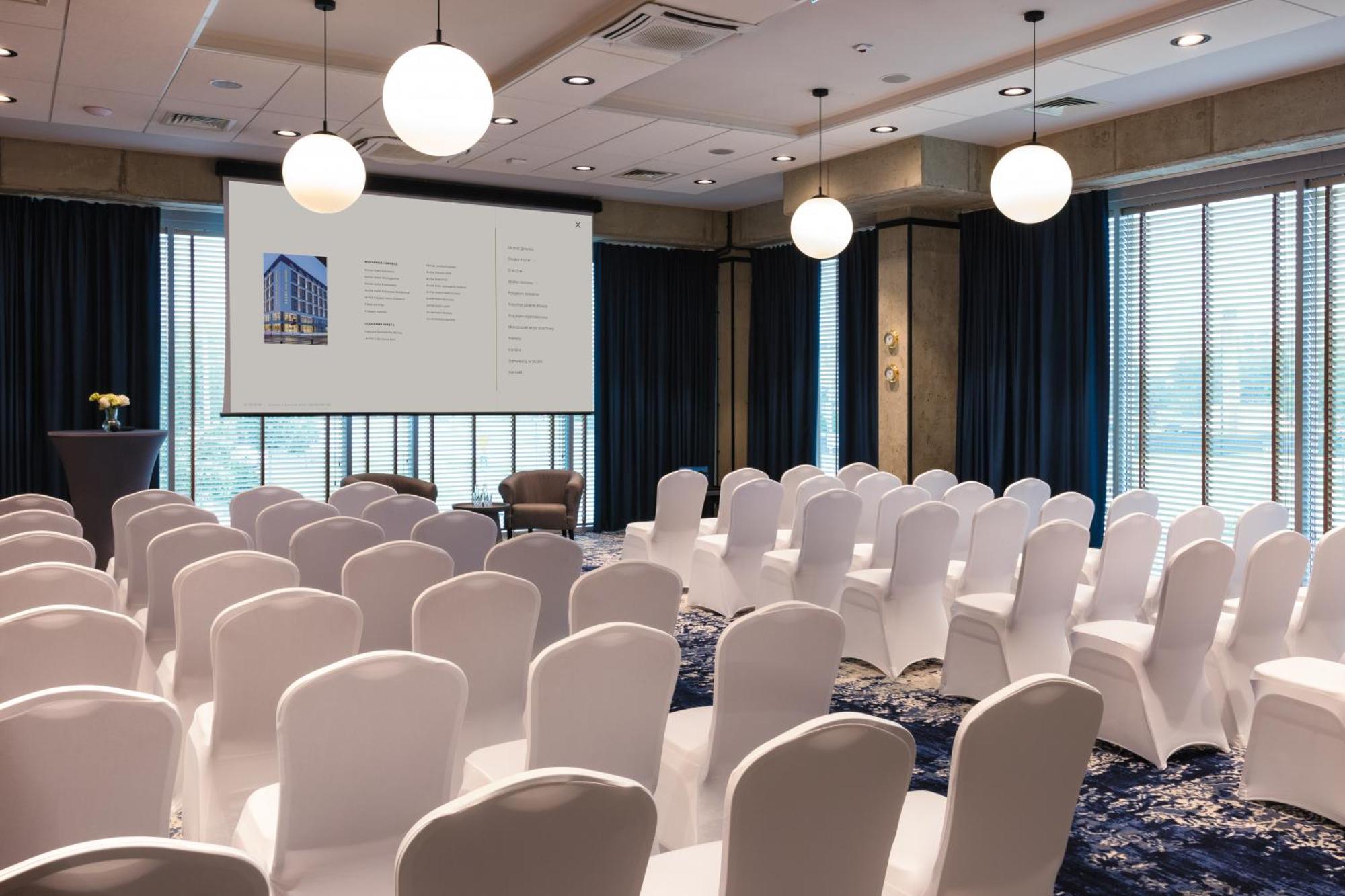 Arche Hotel Wroclaw Airport Екстериор снимка